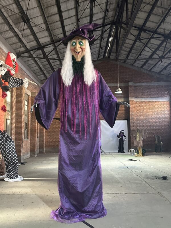 12 ft animatronic halloween witch