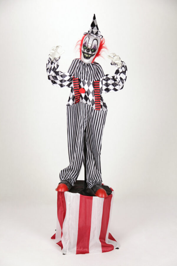 clown on stage animatronics