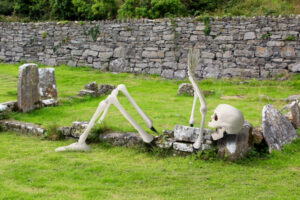 Lifesize Ground Breaking Skeleton 